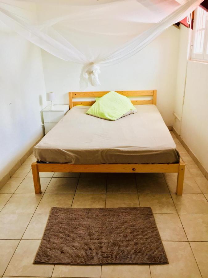 Soleil La Bed & Breakfast Terre-de-Bas Екстериор снимка